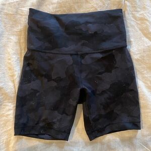 Lululemon wunder train shorts size 4